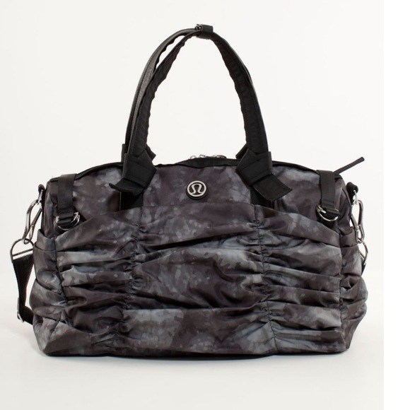 Lululemon Destined for Greatness Duffle Bag - Picture 2 of 8